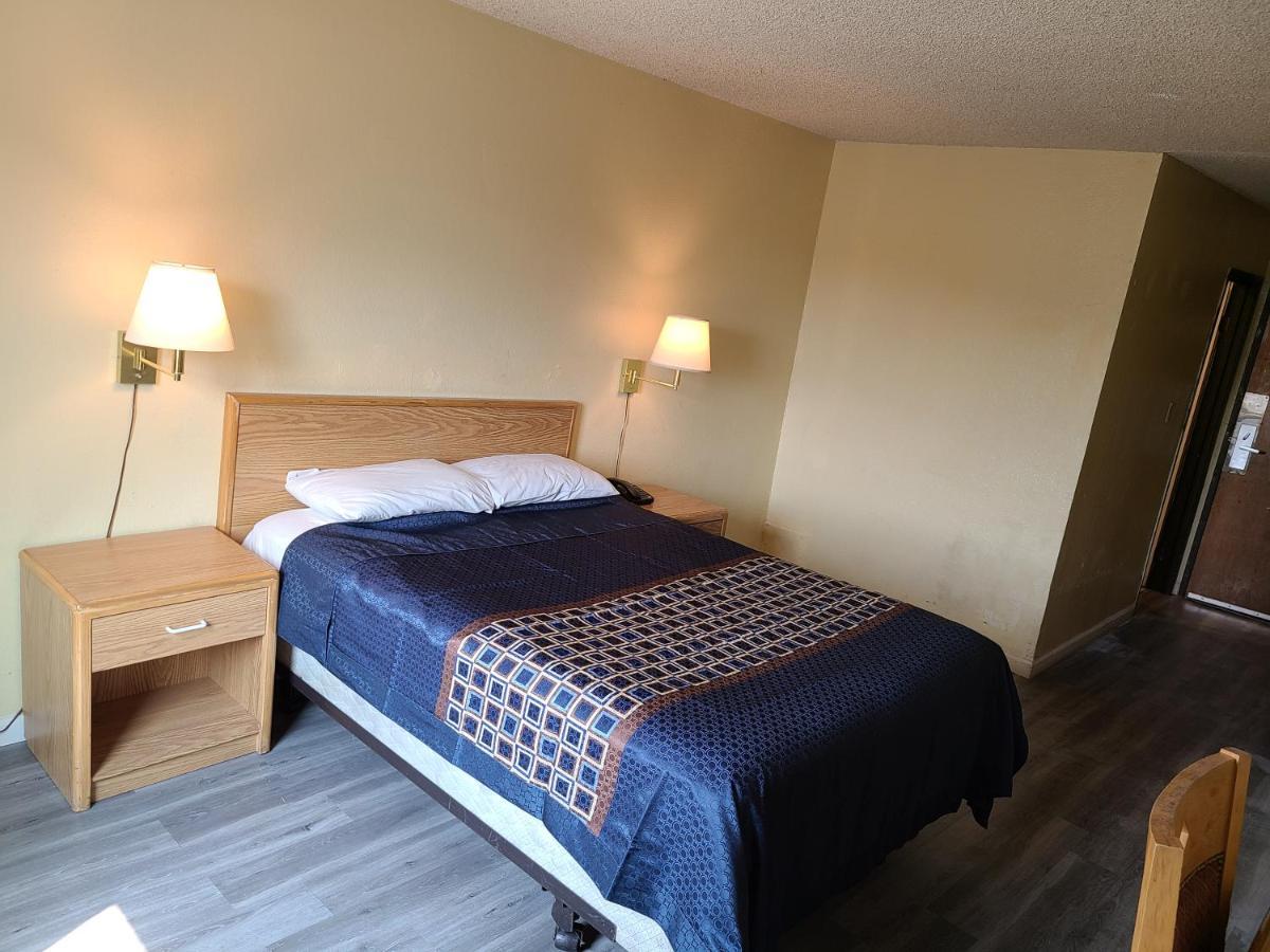 Travelodge By Wyndham Stockton Εξωτερικό φωτογραφία