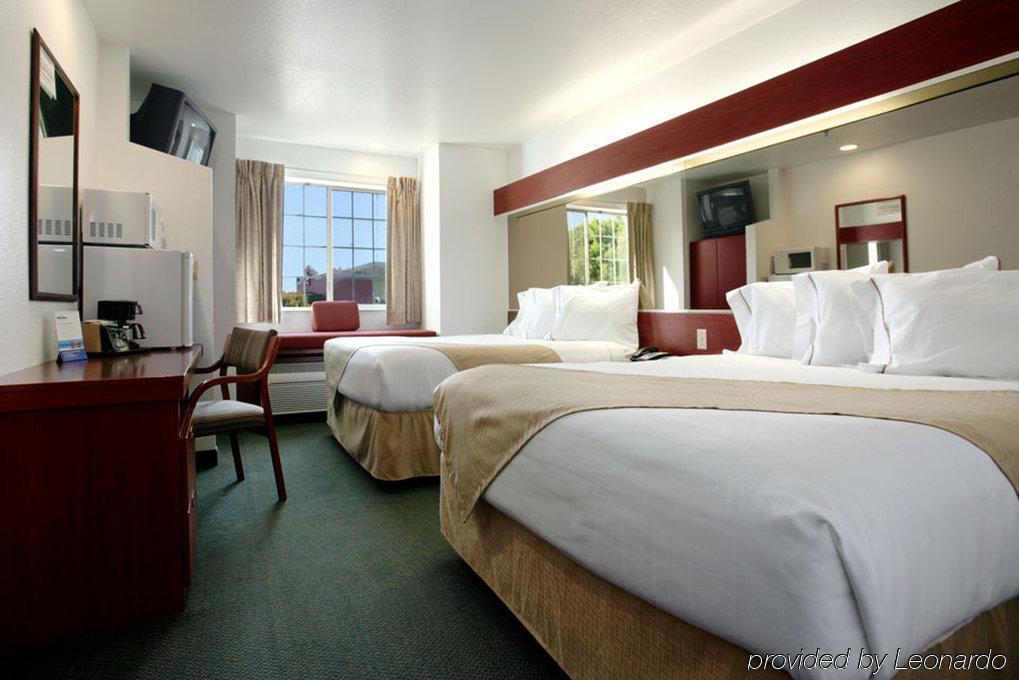Travelodge By Wyndham Stockton Εξωτερικό φωτογραφία