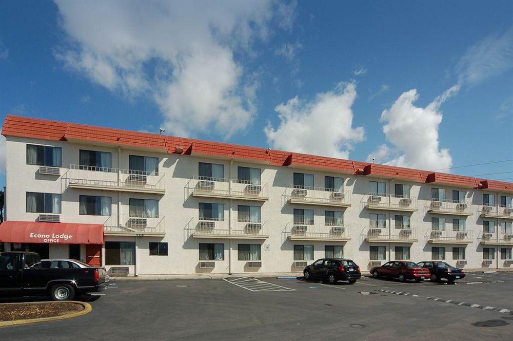Travelodge By Wyndham Stockton Εξωτερικό φωτογραφία